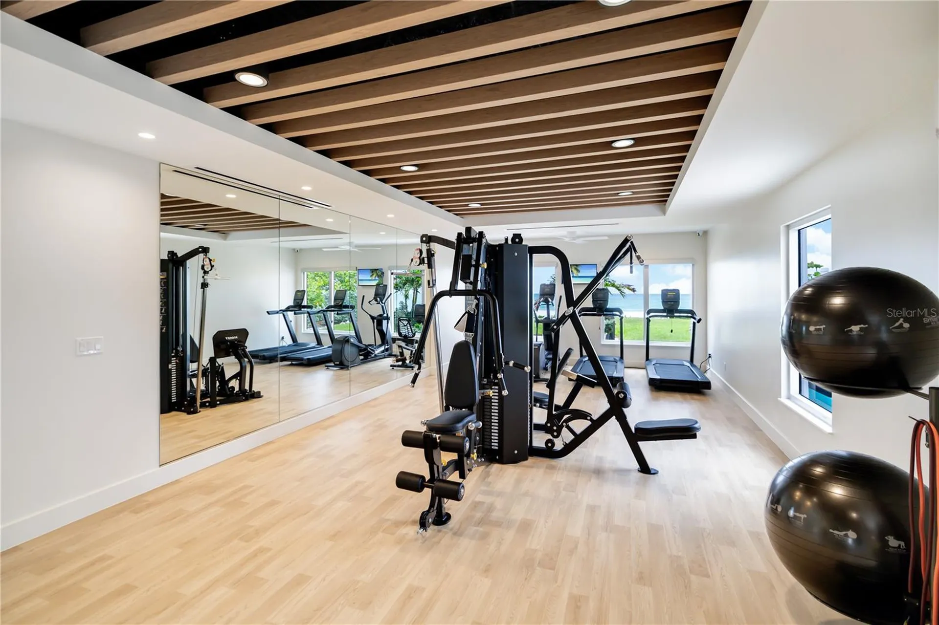 2525 Gulf Of Mexico Drive Longboat Key FL 34228