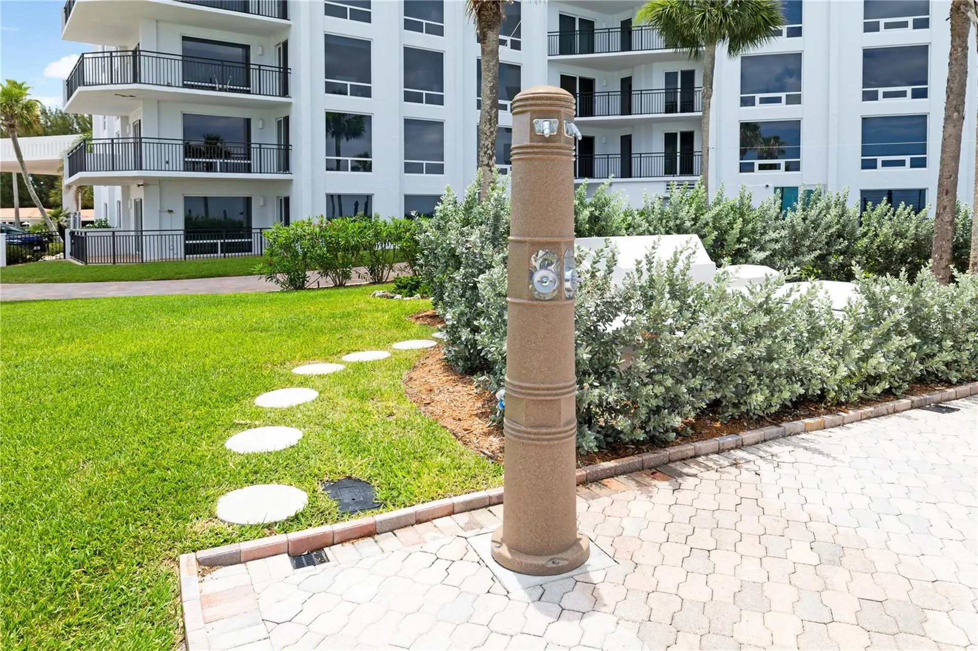 2525 Gulf Of Mexico Drive Longboat Key FL 34228