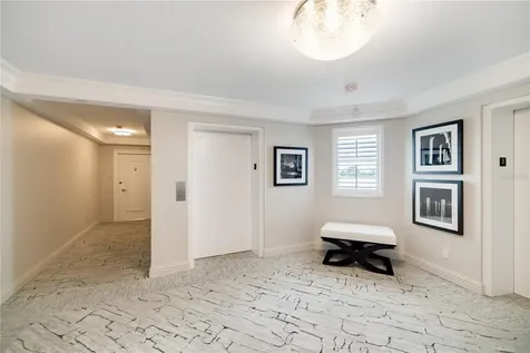 2525 Gulf Of Mexico Drive Longboat Key FL 34228