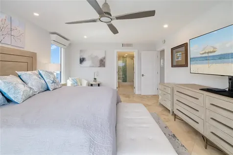 2525 Gulf Of Mexico Drive Longboat Key FL 34228