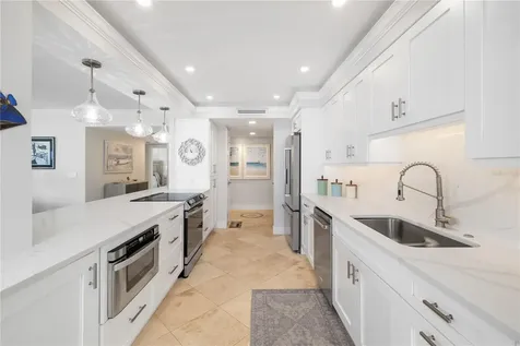 2525 Gulf Of Mexico Drive Longboat Key FL 34228