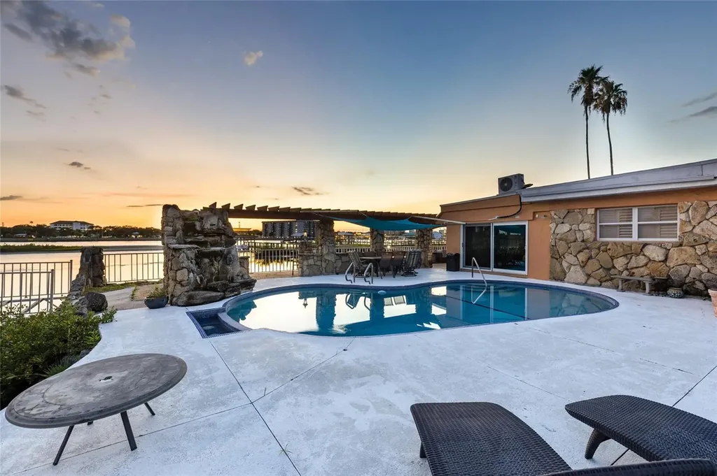 2 Richmond Drive New Smyrna Beach FL 32169