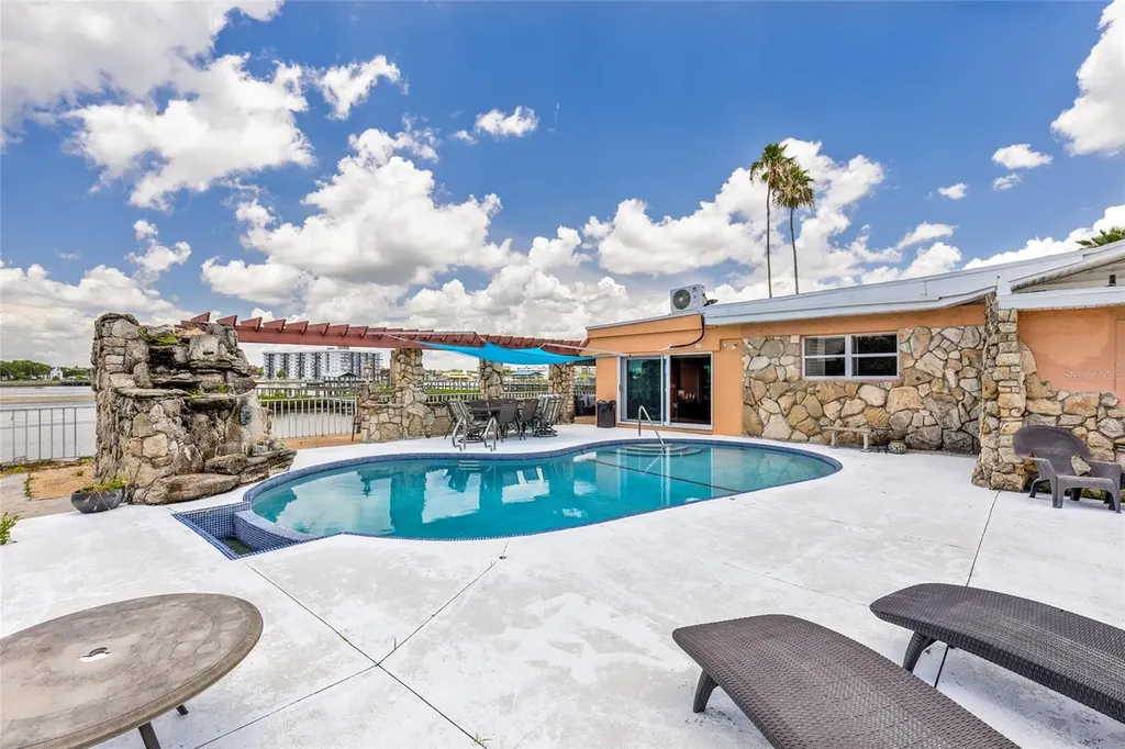2 Richmond Drive New Smyrna Beach FL 32169