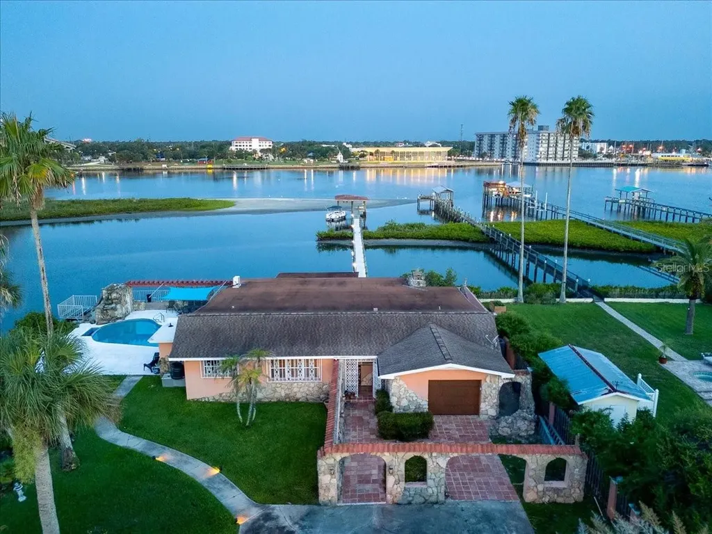 2 Richmond Drive New Smyrna Beach FL 32169