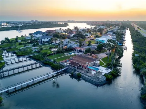 2 Richmond Drive New Smyrna Beach FL 32169
