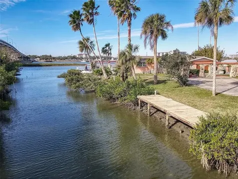 2 Richmond Drive New Smyrna Beach FL 32169
