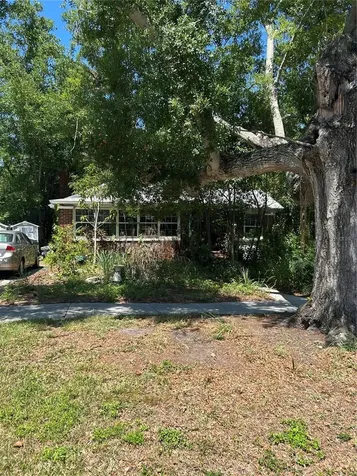 2720 Bayside Drive S St Petersburg FL 33705