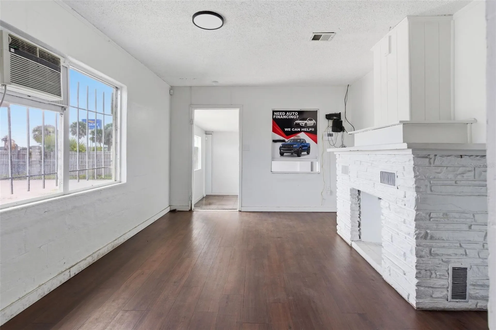 8710 E Colonial Drive Orlando FL 32817