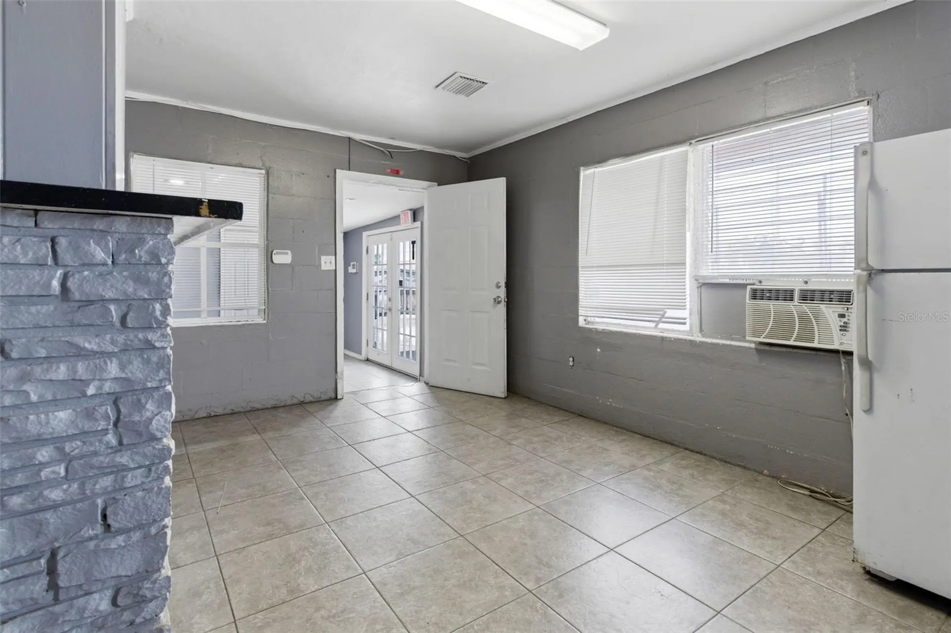 8710 E Colonial Drive Orlando FL 32817