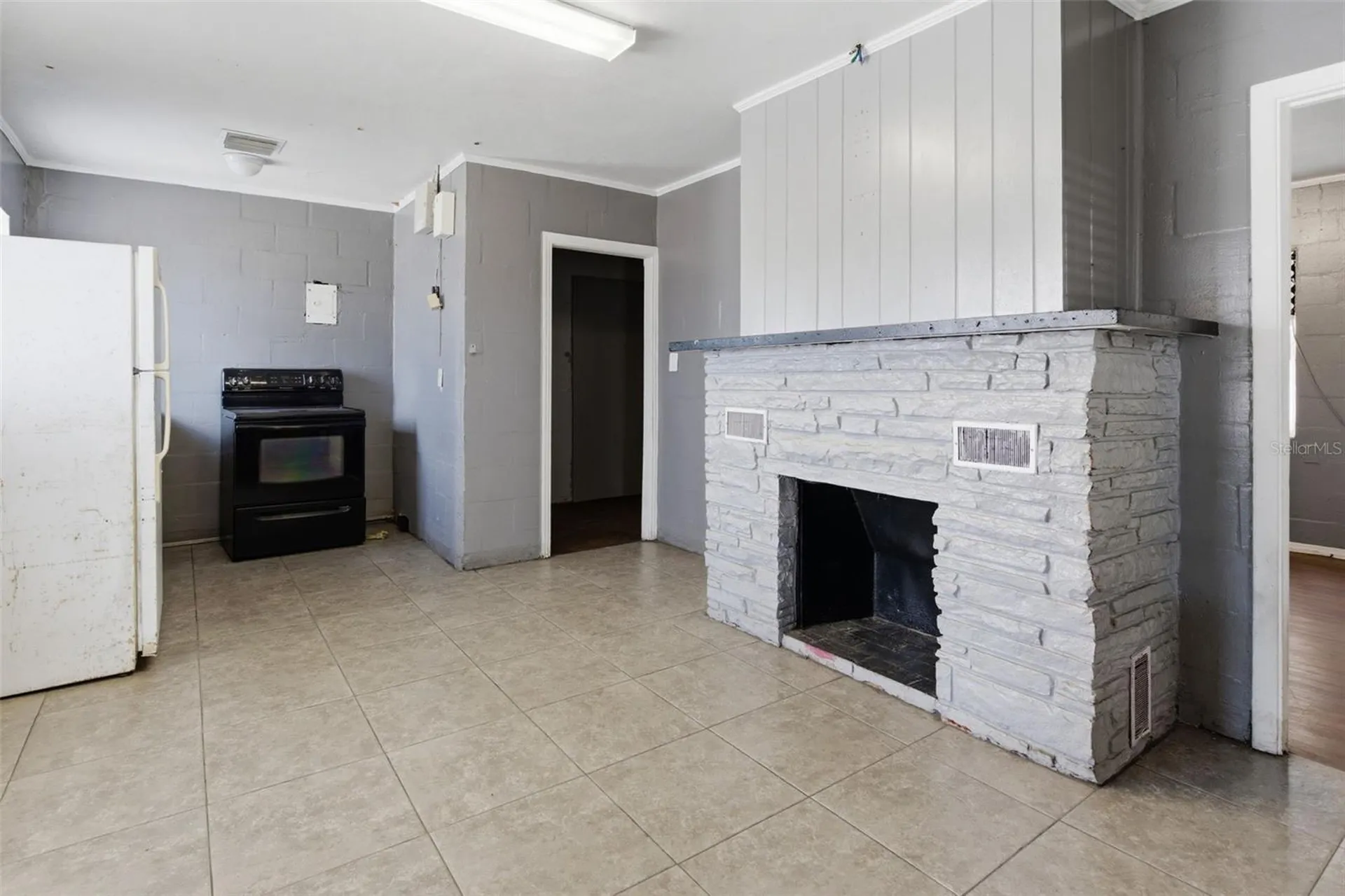 8710 E Colonial Drive Orlando FL 32817