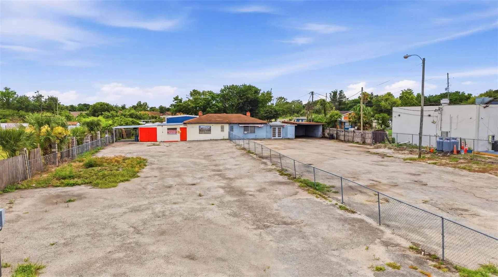 8710 E Colonial Drive Orlando FL 32817