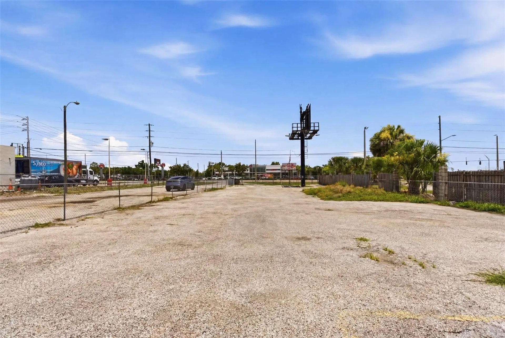 8710 E Colonial Drive Orlando FL 32817