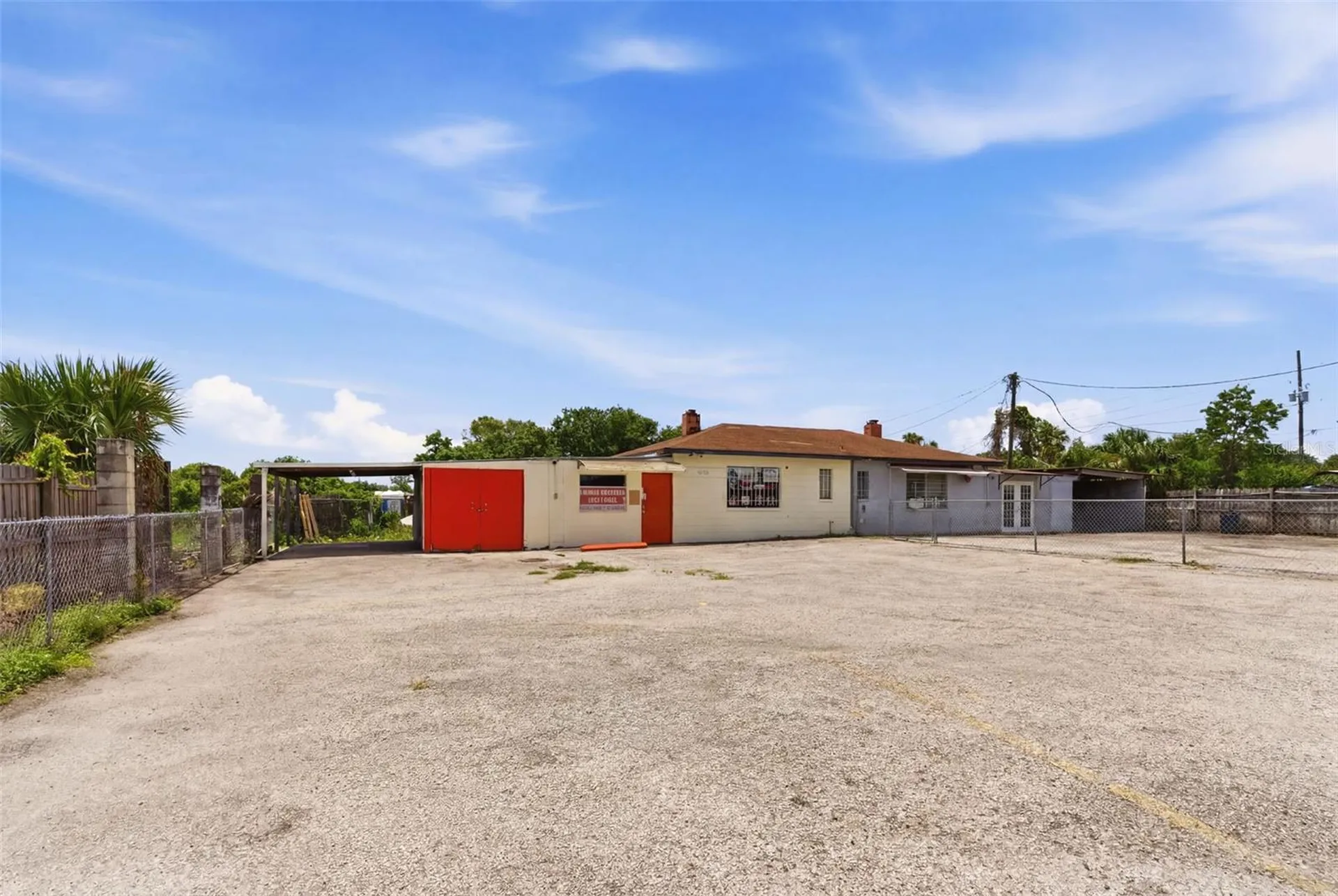 8710 E Colonial Drive Orlando FL 32817