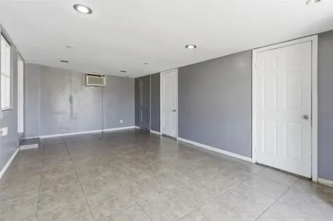 8710 E Colonial Drive Orlando FL 32817