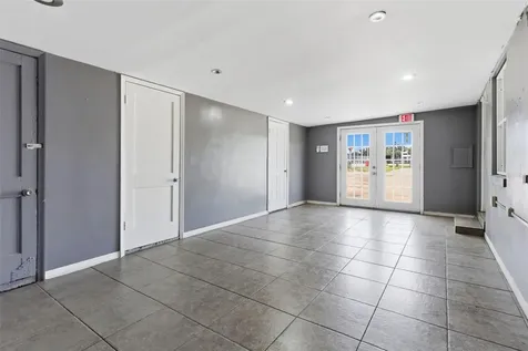 8710 E Colonial Drive Orlando FL 32817