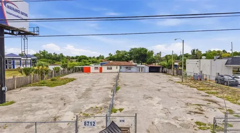 8710 E Colonial Drive Orlando FL 32817