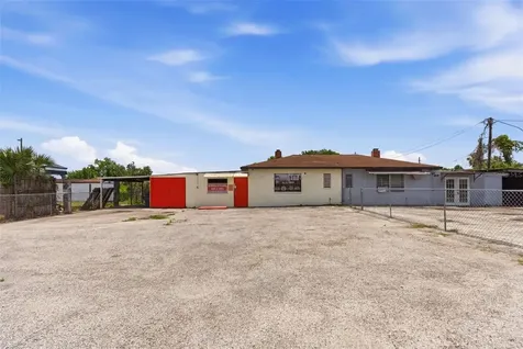 8710 E Colonial Drive Orlando FL 32817