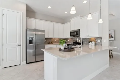 1689 Victoria Gardens Drive Deland FL 32724
