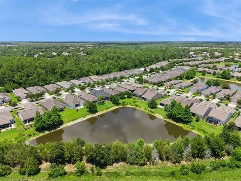 1689 Victoria Gardens Drive Deland FL 32724