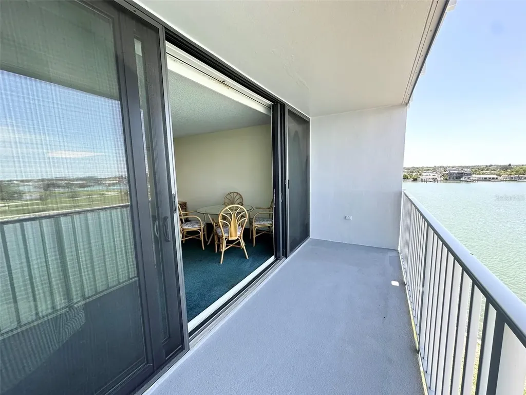 450 Treasure Island Causeway Treasure Island FL 33706