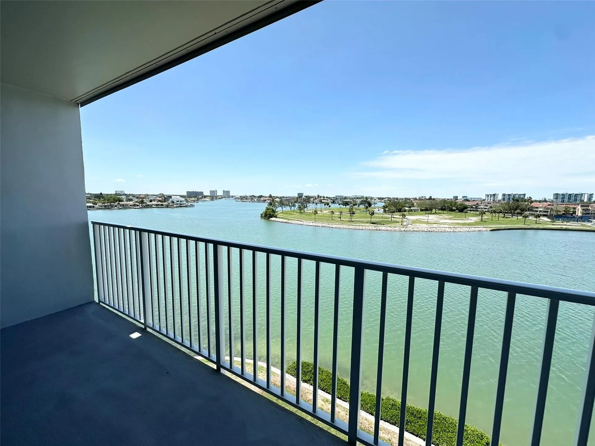 450 Treasure Island Causeway Treasure Island FL 33706