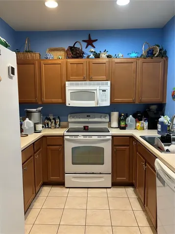 3825 45th Terrace W Bradenton FL 34210