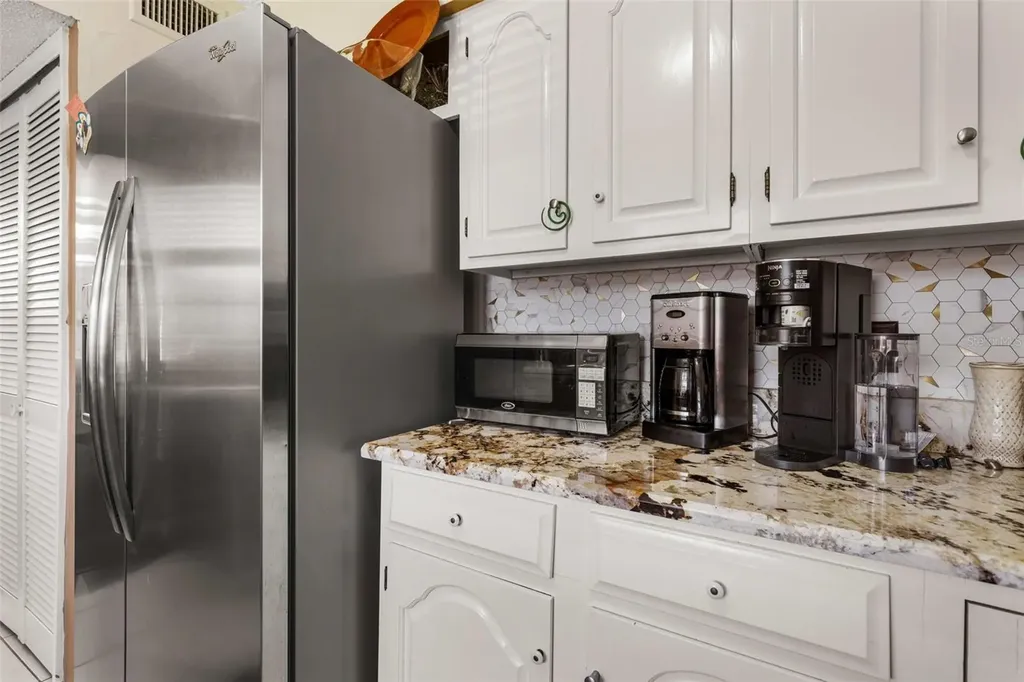 100 E Oak Terrace Drive Leesburg FL 34748