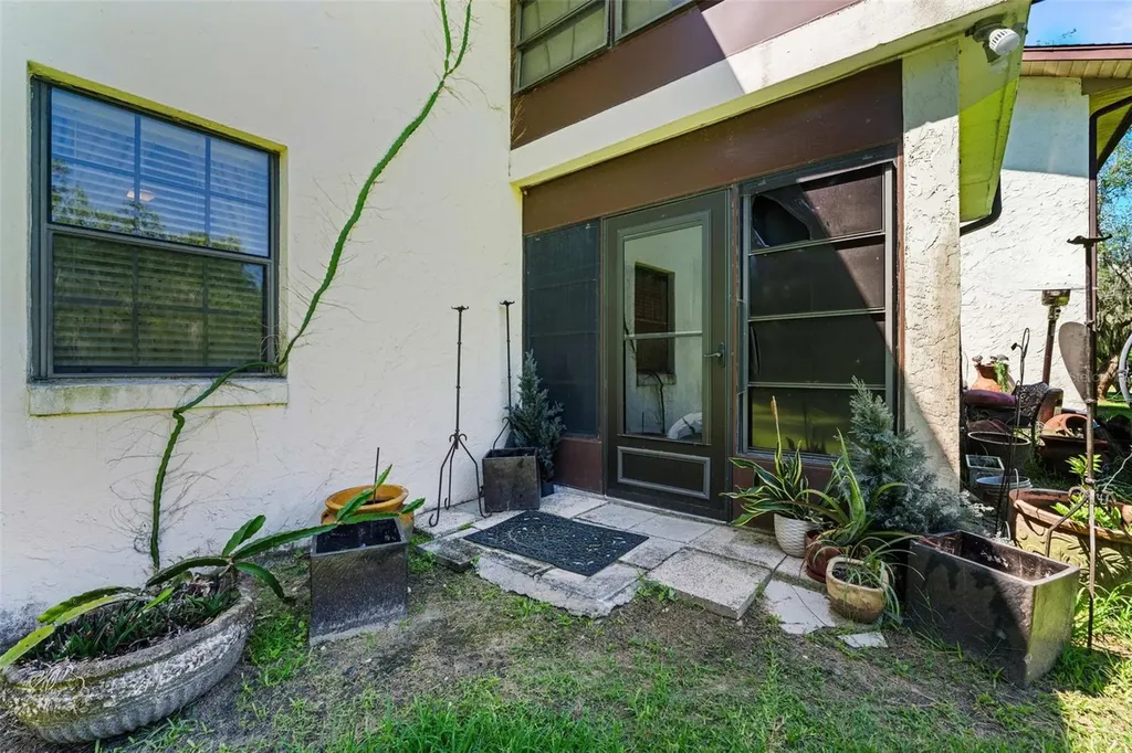 100 E Oak Terrace Drive Leesburg FL 34748