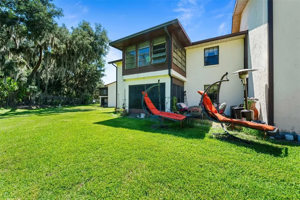 100 E Oak Terrace Drive Leesburg FL 34748
