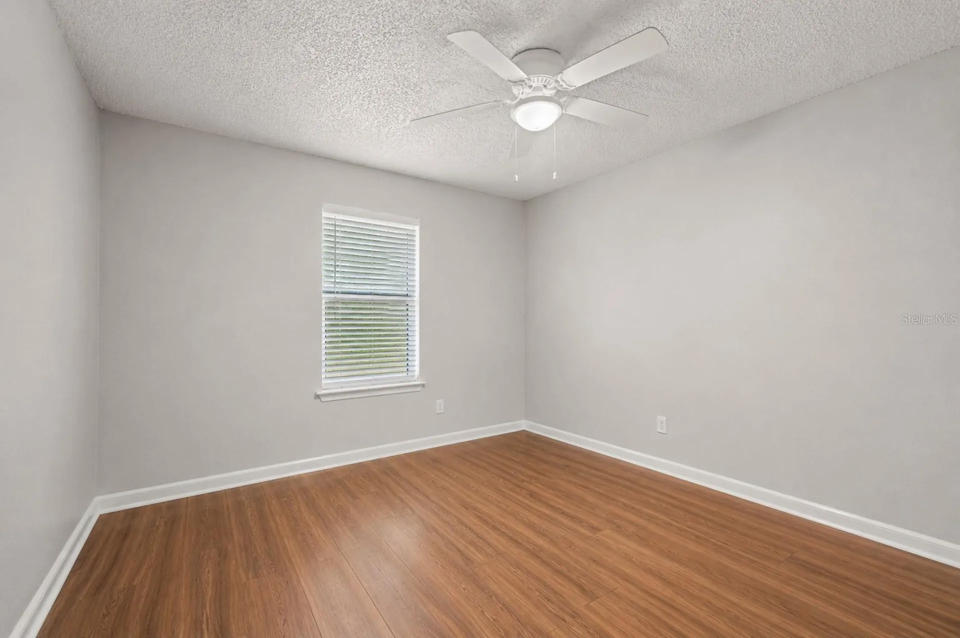 100 E Oak Terrace Drive Leesburg FL 34748