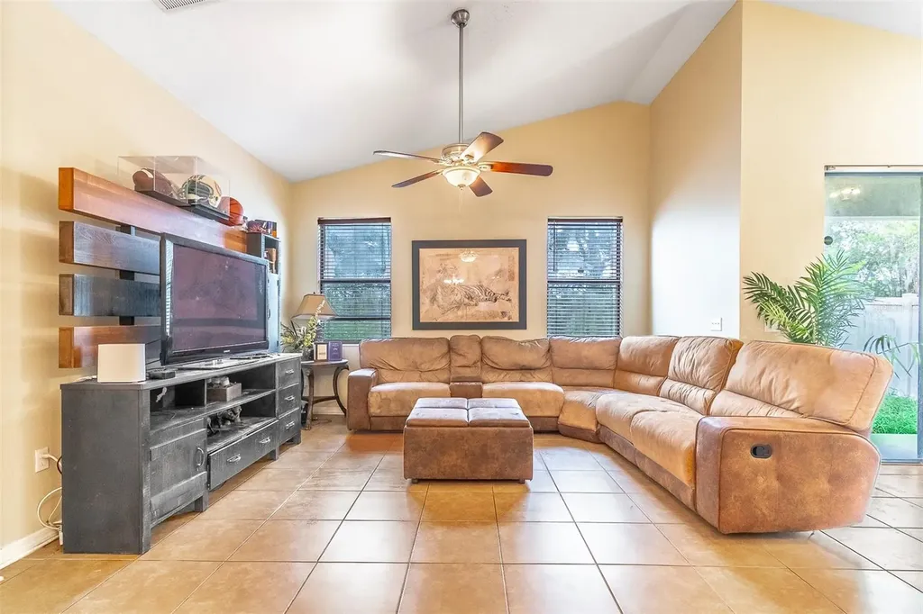 9907 Armando Circle Orlando FL 32825