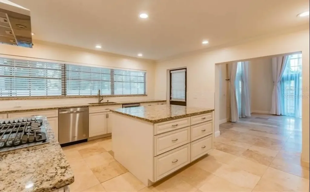 411 72nd Street S St Petersburg FL 33707