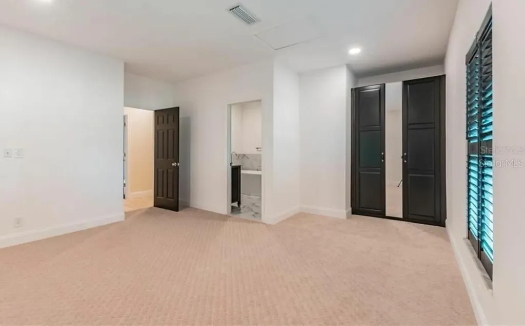 411 72nd Street S St Petersburg FL 33707