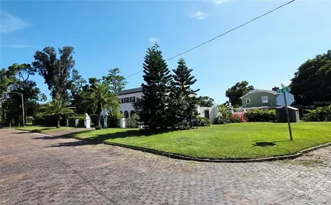 411 72nd Street S St Petersburg FL 33707