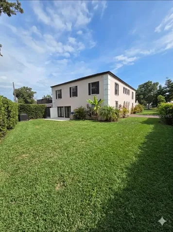 411 72nd Street S St Petersburg FL 33707
