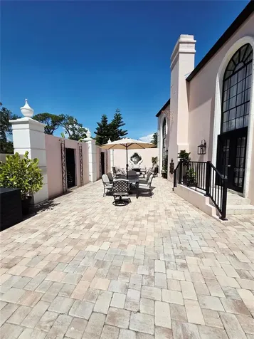 411 72nd Street S St Petersburg FL 33707