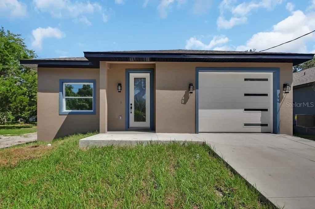 558 Wallace Street Daytona Beach FL 32114