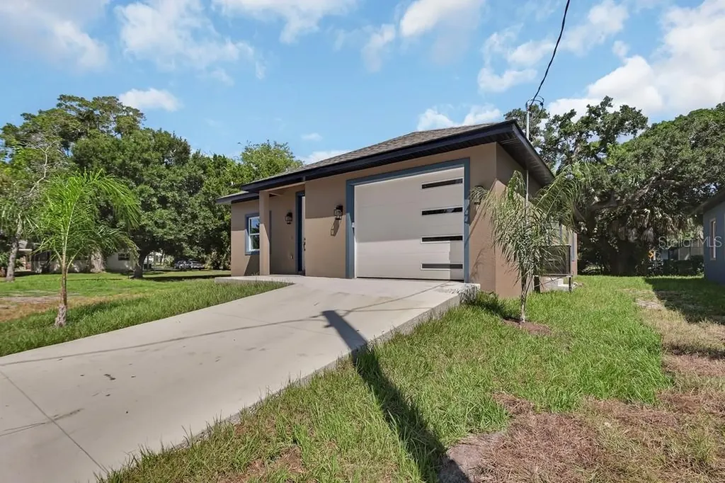 558 Wallace Street Daytona Beach FL 32114