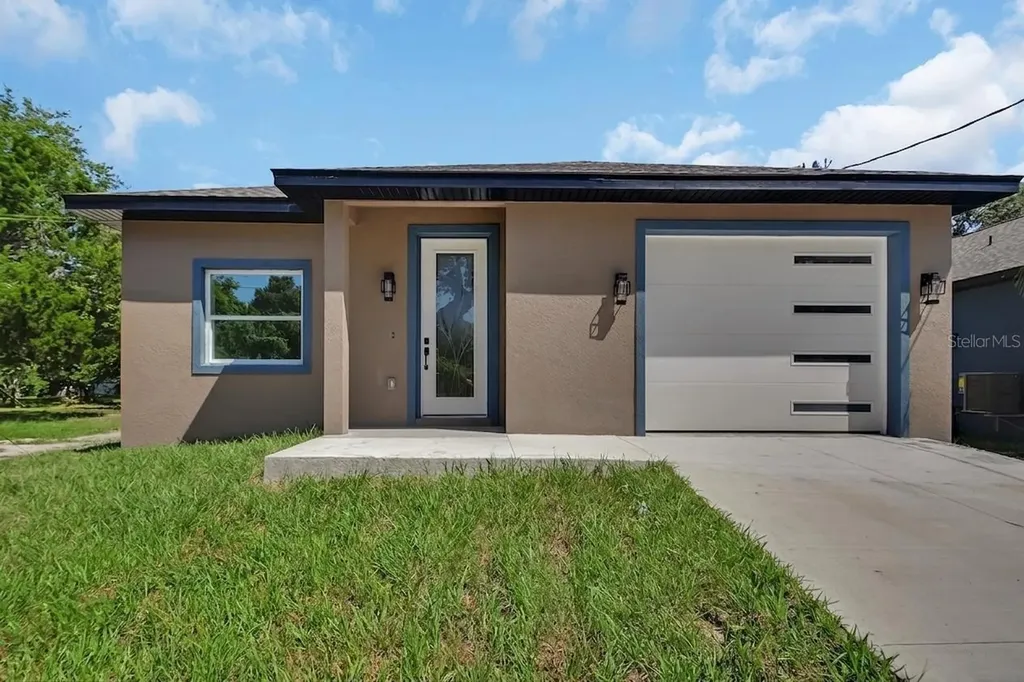 558 Wallace Street Daytona Beach FL 32114