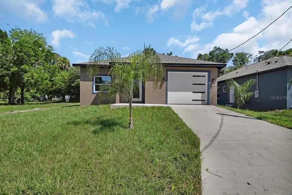 558 Wallace Street Daytona Beach FL 32114