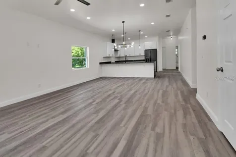 558 Wallace Street Daytona Beach FL 32114