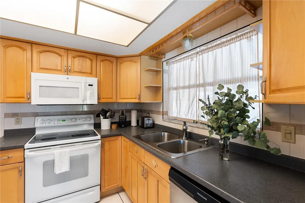 1408 Magellan Circle Orlando FL 32818