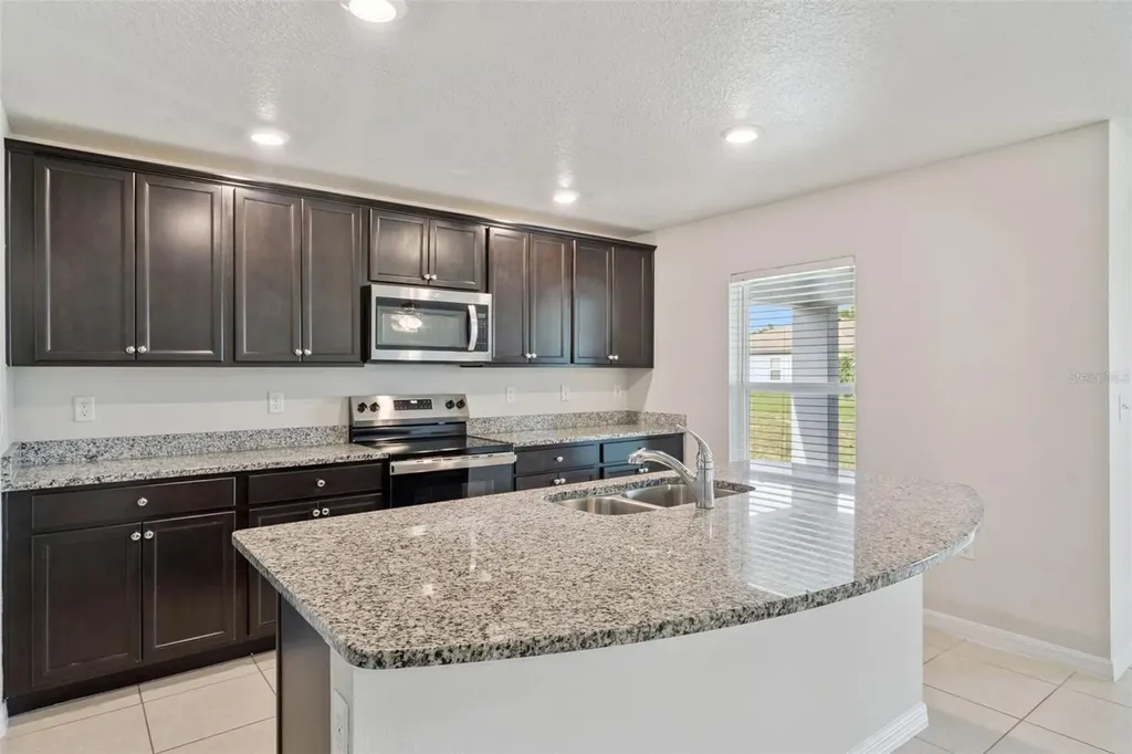 1350 Brenway Drive Mascotte FL 34753
