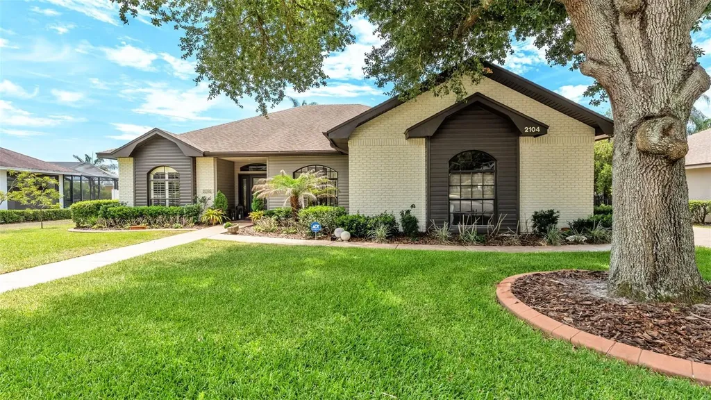 2104 Longleaf Circle Lakeland FL 33810