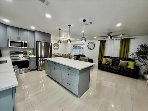 4911 Shetland Avenue Tampa FL 33615