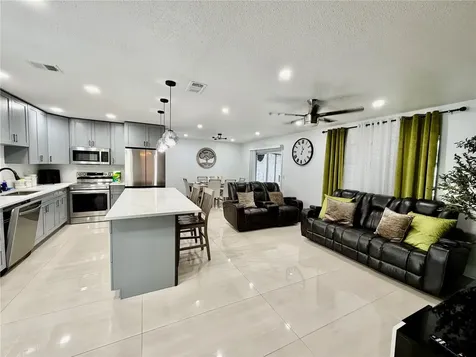 4911 Shetland Avenue Tampa FL 33615