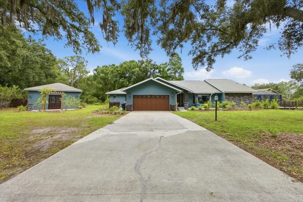 604 136th St E Bradenton FL 34212