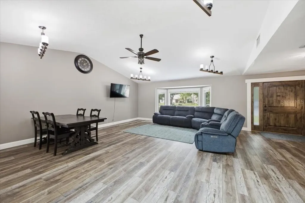 604 136th St E Bradenton FL 34212