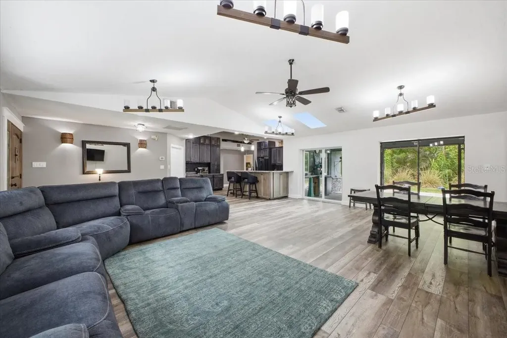604 136th St E Bradenton FL 34212