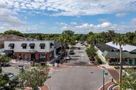 317 N Donnelly Mount Dora FL 32757